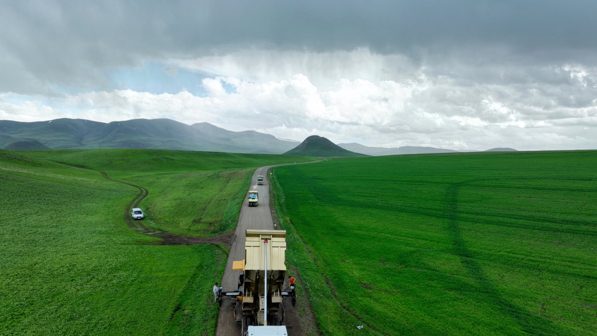 Ağrı’da Yukarı Ağadeve Köy Yolunda PMT Çalışması Başladı