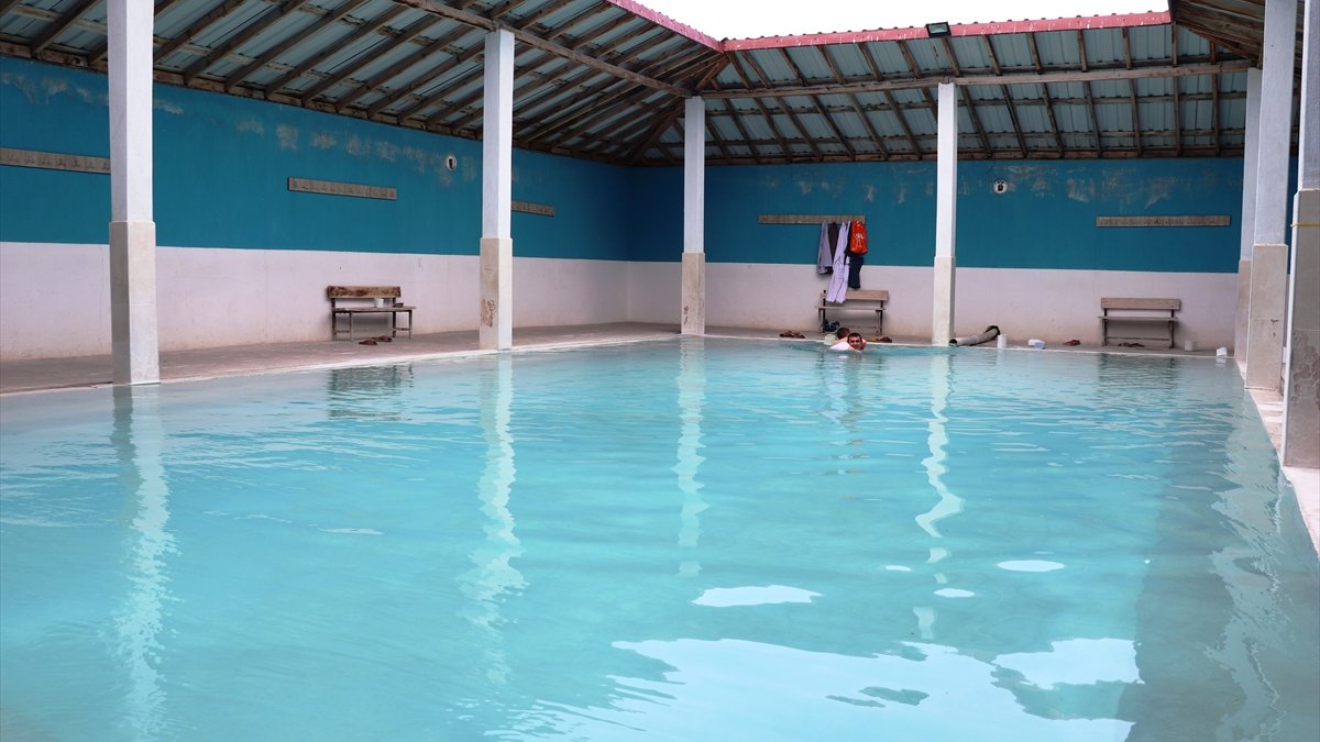 Ağrı’daki Diyadin Kaplıcaları normalleşmeyle yeniden ziyaretçi kabul etmeye başladı