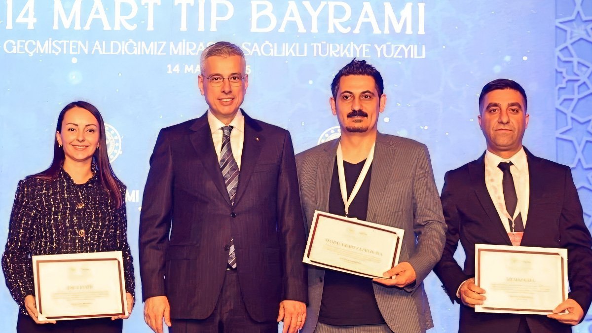 Ağrı’dan üç sağlık çalışanı “Yılın Hekimi” ve “Yılın Hemşiresi” seçildi