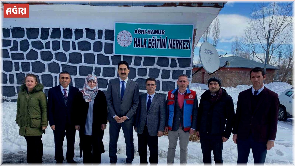 Ağrılı çocuklar depremden etkilenen kardeşleri için oyuncak üretiyor