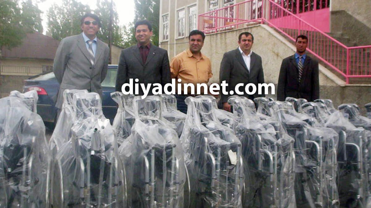 Ağrılı iş insanı Ahmet Eraslan'dan Patnos'taki engellilere araç desteği