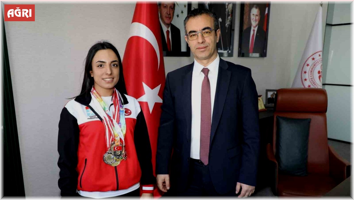 Ağrılı milli kayakçı Seher Kaçmaz, son 4 yarışta 9 madalya kazandı