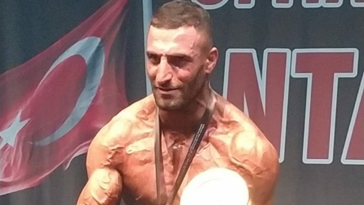 Ağrılı sporcular Türkiye Vücut Geliştirme Şampiyonası’ndan derecelerle döndü