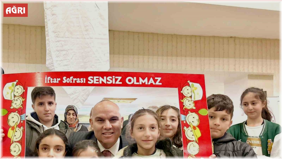 Ağrılı yetimler Kızılay'ın iftar sofrasında buluştu