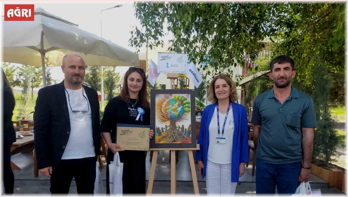 Ağrılı Zeynep Çetin, MEB ve ASELSAN'ın Resim Yarışmasında Türkiye Birincisi Oldu