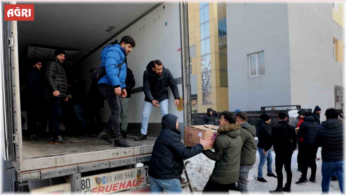 Ağrılılar depremzedeler için birlik oldu