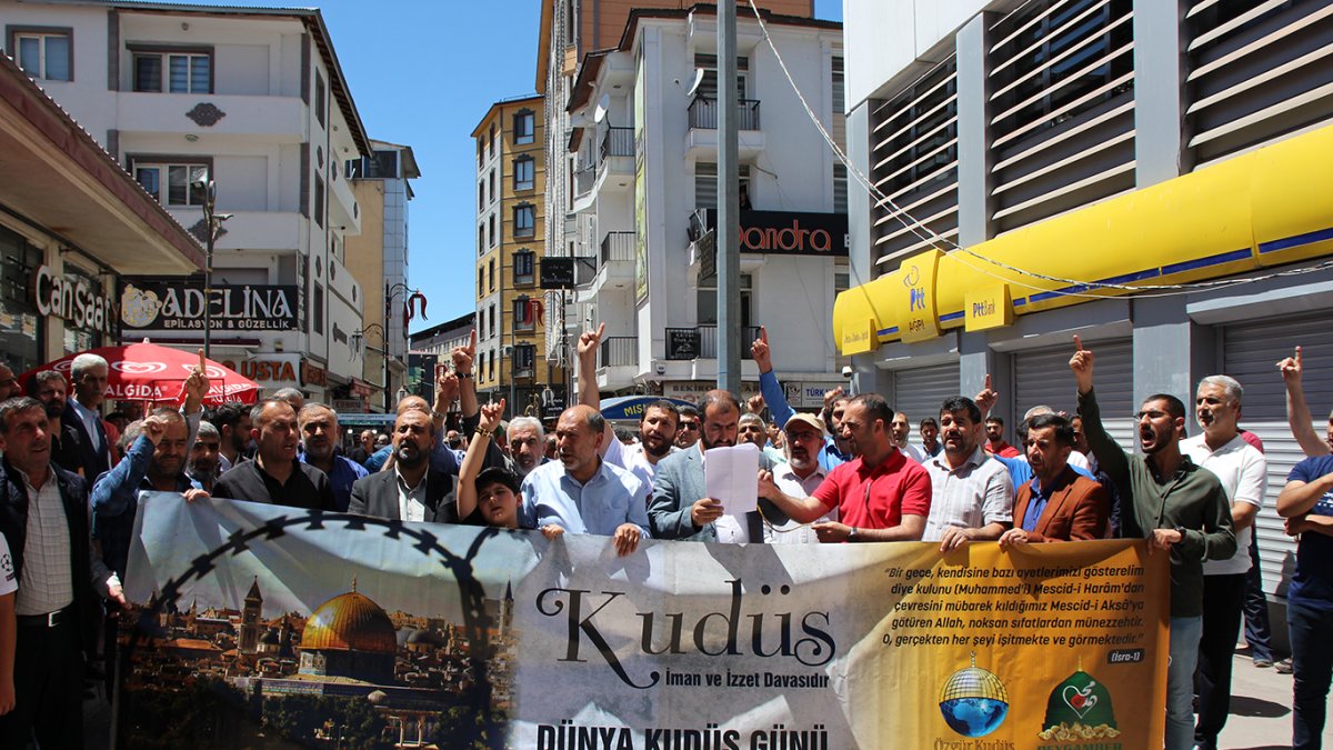 Ağrılılar Filistin'de devam eden katliama karşı bir araya geldi