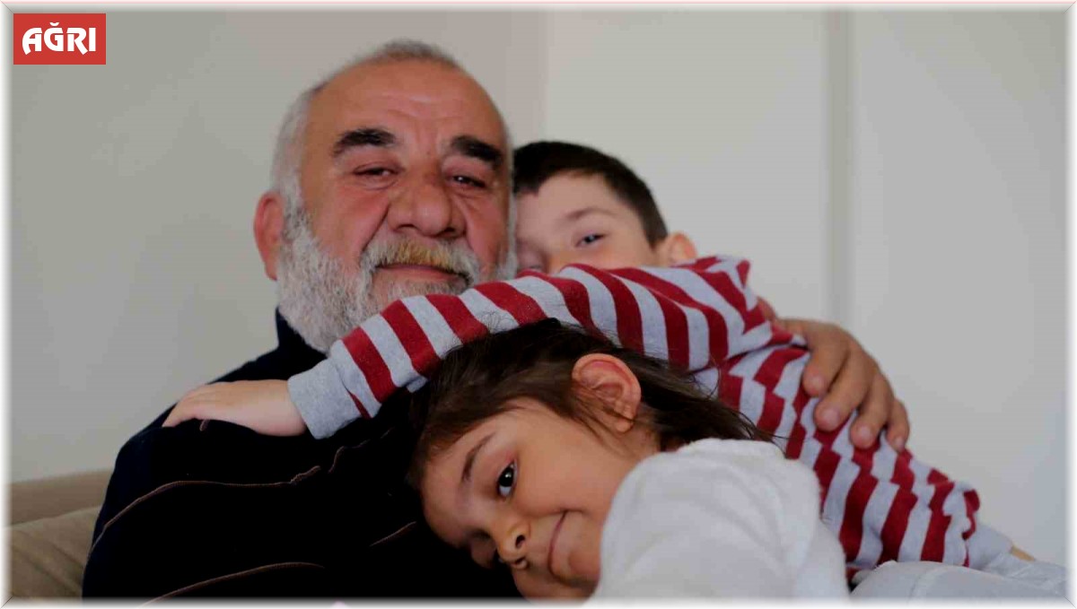 Ağzında tütünle 56 saat sonra enkazdan çıkan adam, kurtarılma hikayesini anlattı