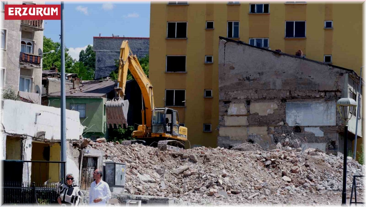 Ahi Toman Baba Türbesi gün yüzüne çıktı