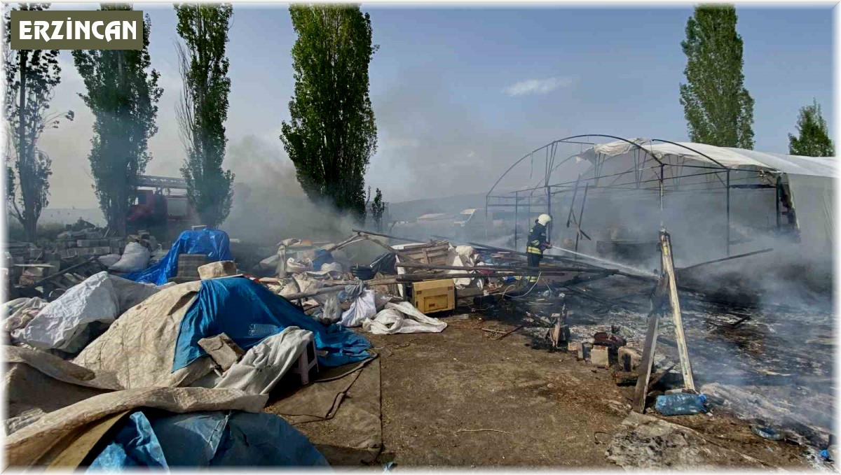 Ahırda çıkan yangın söndürüldü