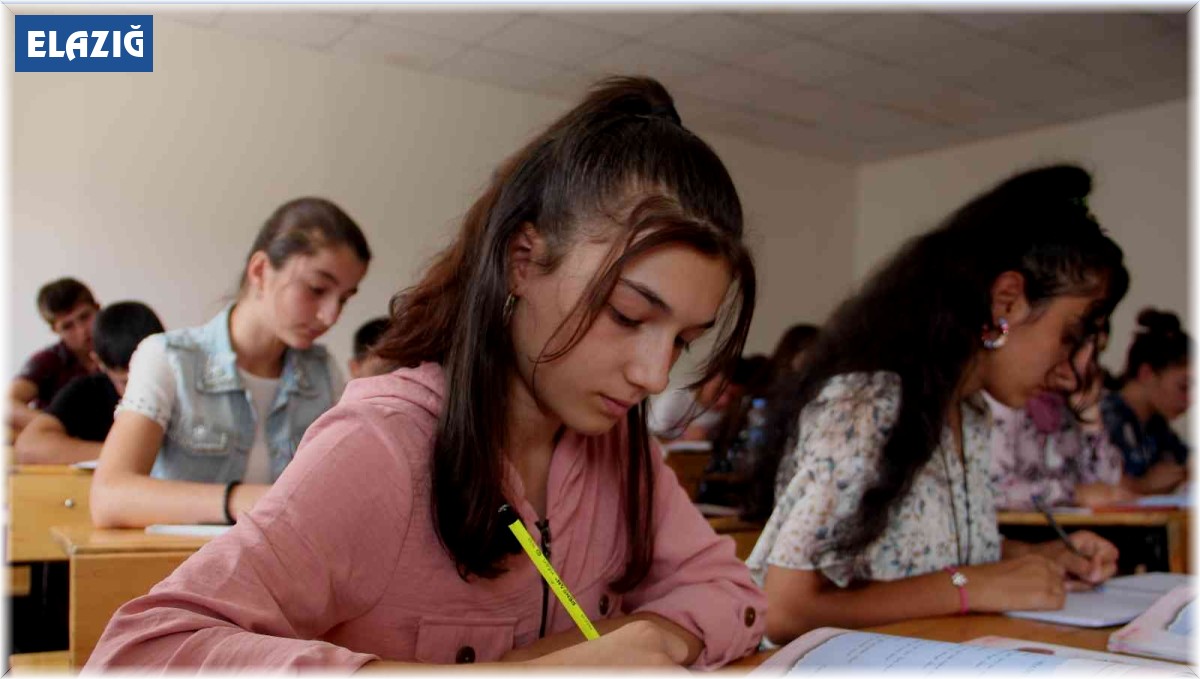 Ahıska Türkleri, öz vatanlarında Türkçe okuma ve yazma öğreniyor