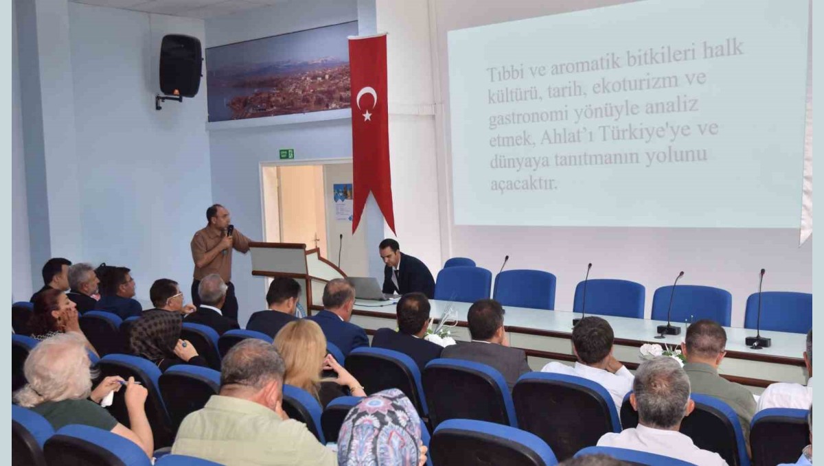 "Ahlat Bölgesi Yatırım, İstihdam ve İnovatif İş Geliştirme Çalıştayı" başladı