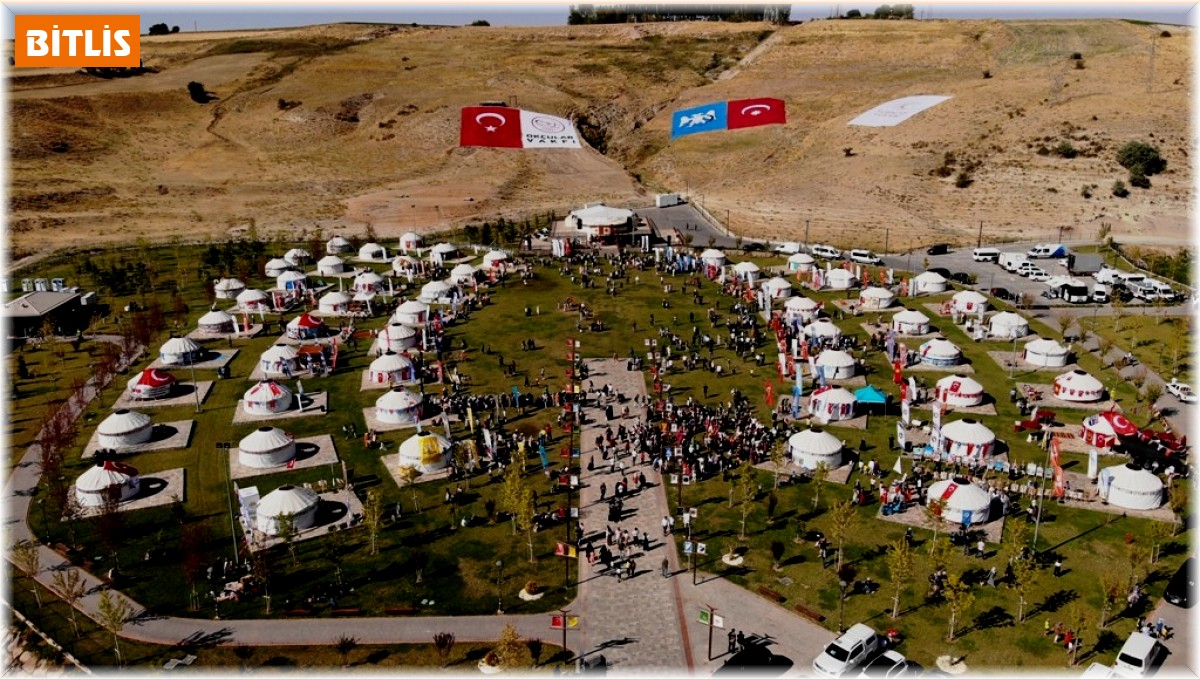 Ahlat'ı iki günde 120 bin kişi ziyaret etti