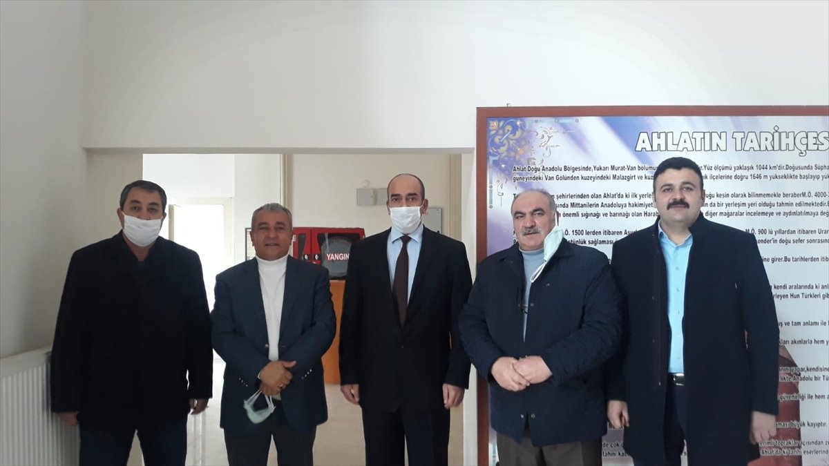 Ahlat Kaymakamlığı Şehit Aileleri Derneğine yer tahsis etti