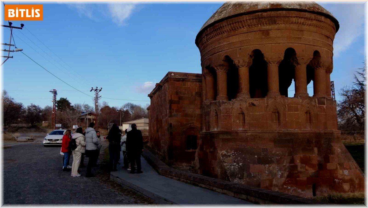 Ahlat Selçuklu Mezarlığına ziyaretçi akını