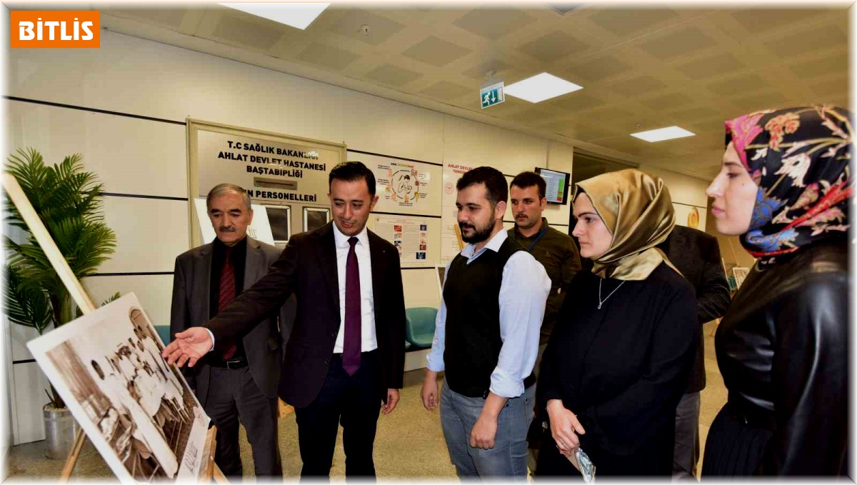 Ahlat'ta '100 Yıldır Aynı Aşk ve Heyecanla' fotoğraf sergisi