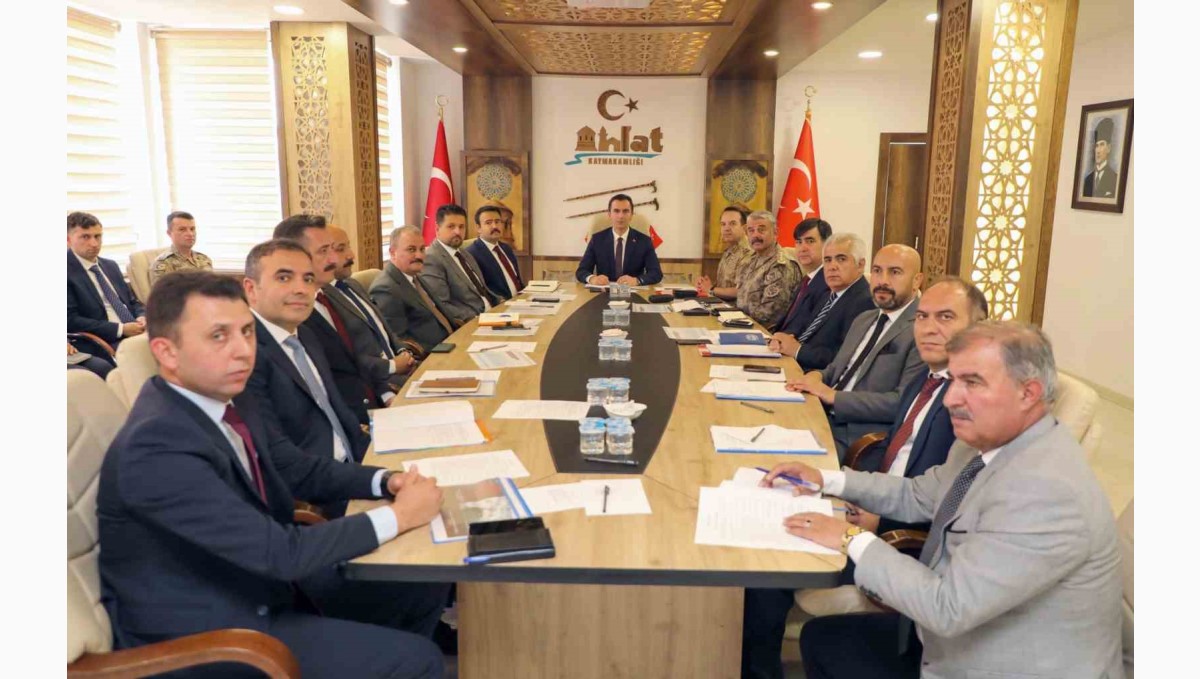 Ahlat'ta 1071 Ahlat-Malazgirt Zaferi kutlamaları hazırlık toplantısı