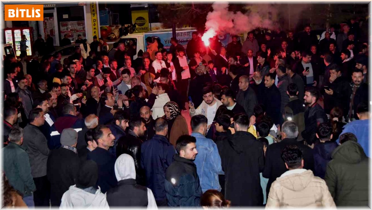 Ahlat'ta Cumhur İttifakı'ndan seçim kutlaması