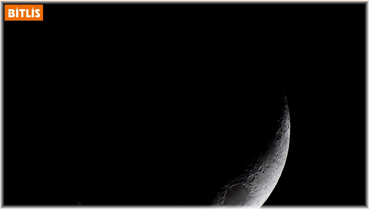 Ahlat'ta hilal güzelliği