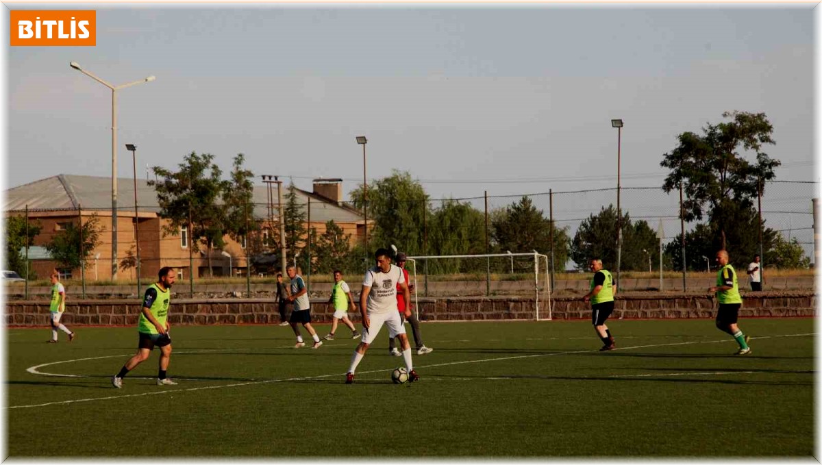 Ahlat'ta 'Şöhretler Futbol Turnuvası' düzenlendi