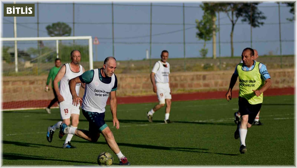 Ahlat'ta 'Şöhretler Karması Futbol Turnuvası' düzenlendi
