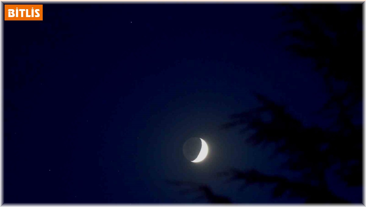 Ahlat'ta 'Yeni Ay' hayran bıraktı