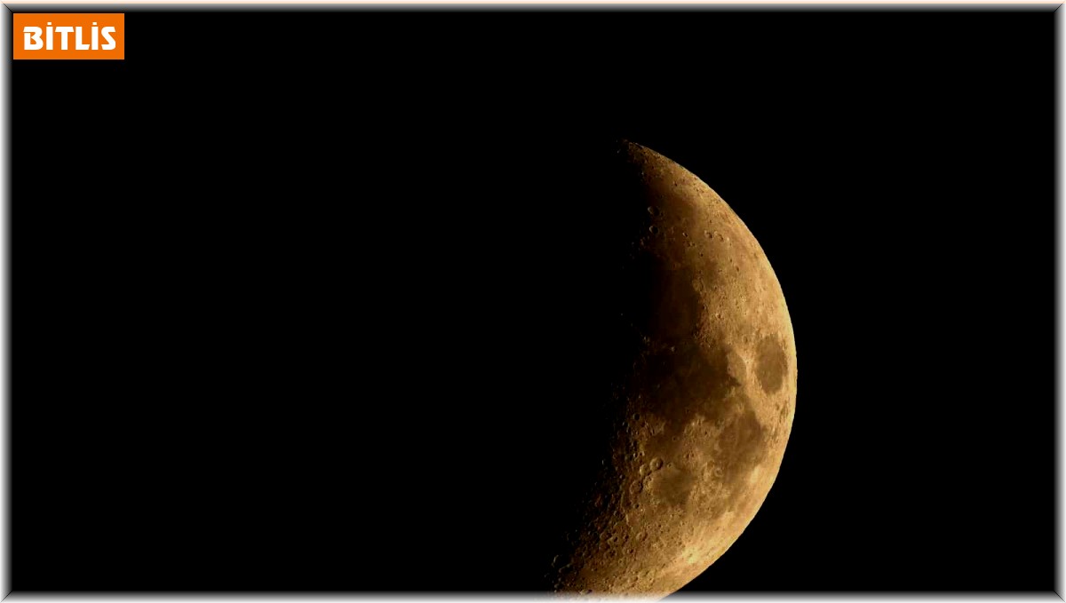 Ahlat'ta 'Yeni Ay' hayran bıraktı