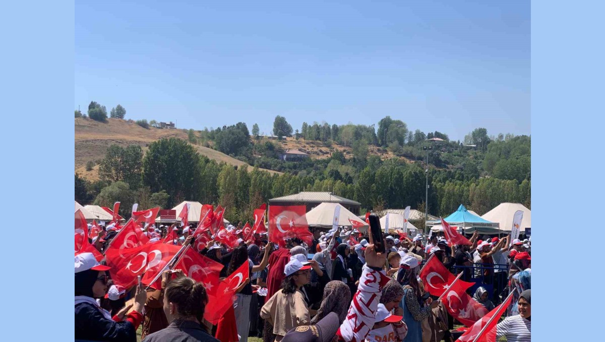 Ahlatlılar Cumhurbaşkanı Erdoğan'ı bekliyor