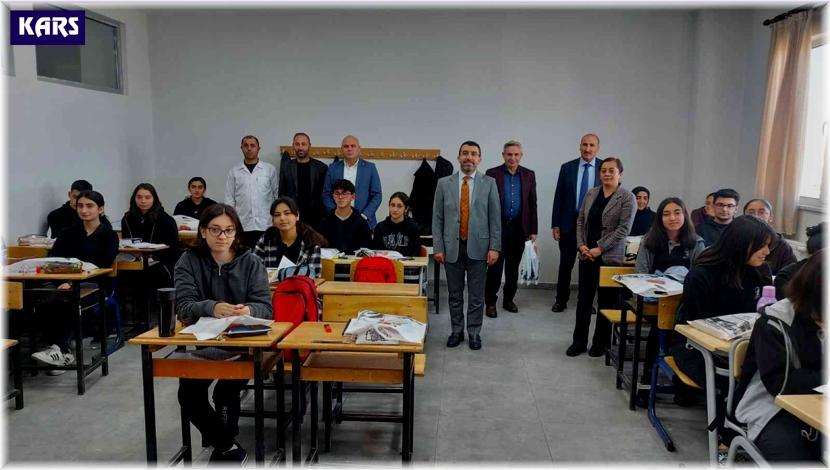 Ahmet Aslan'dan 6 yılda 40 bin öğrenciye ücretsiz kaynak desteği