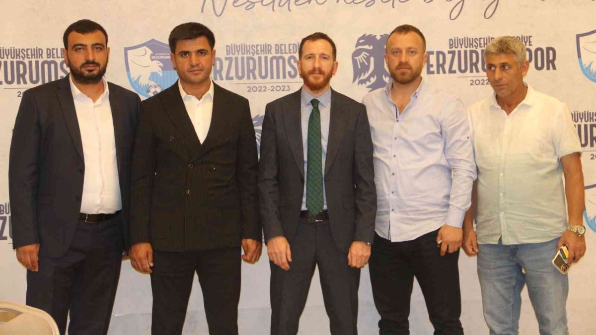 Ahmet Dal: "Sahada attığınız golü hakem vermezse, ofsayttan gol yerseniz transfer yapmanın anlamı olmuyor"