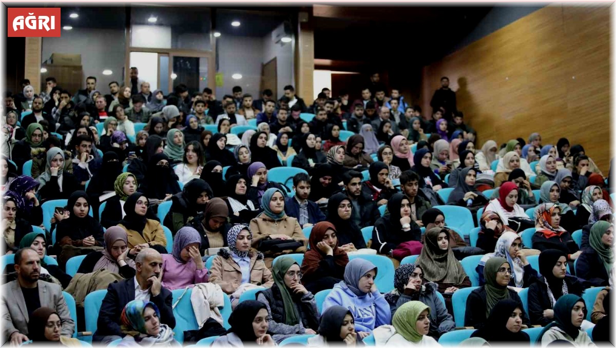 AİÇÜ'de "Din ve Teopolitik" konferansı düzenlendi