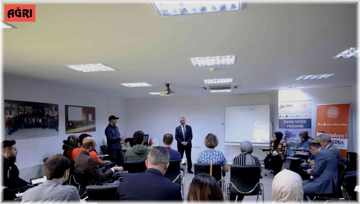 AİÇÜ'de Erasmus Avrupa Dayanışma Programı proje yazma eğitimi düzenlendi