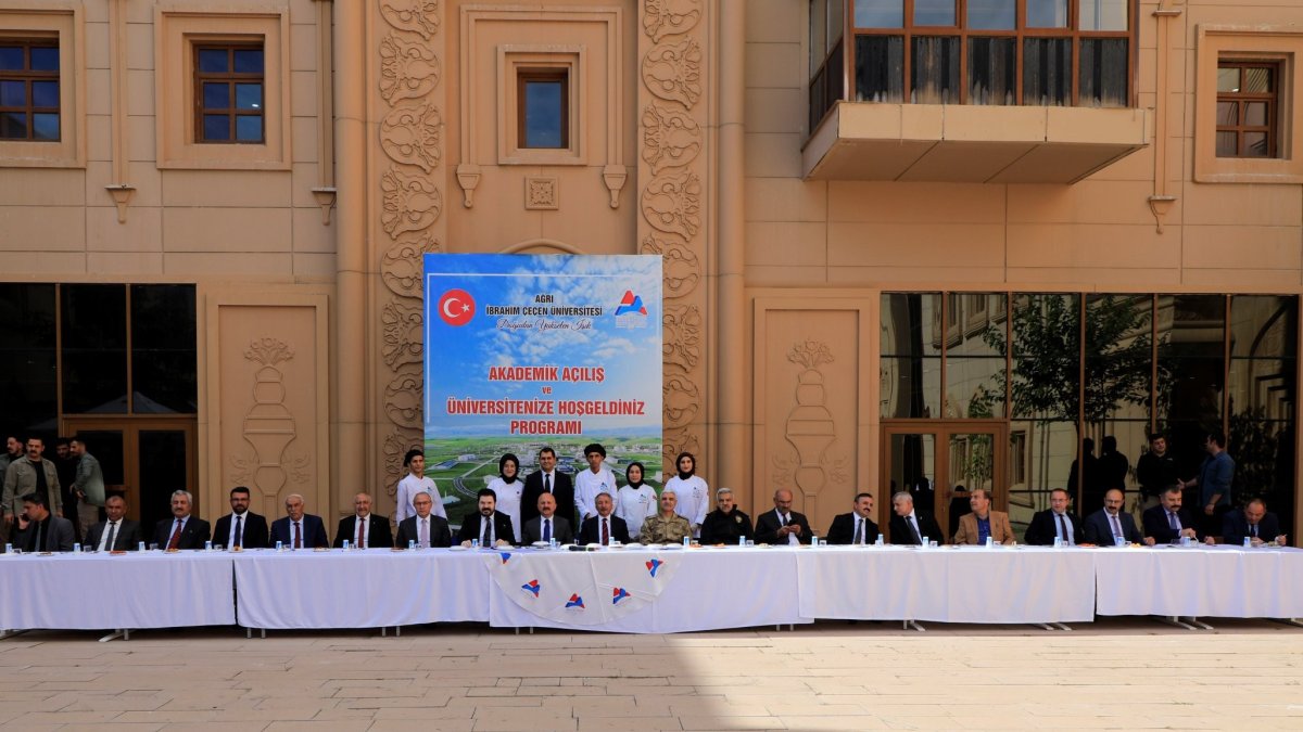 AİÇÜ'de yeni eğitim-öğretim yılı büyük coşkuyla kutlandı