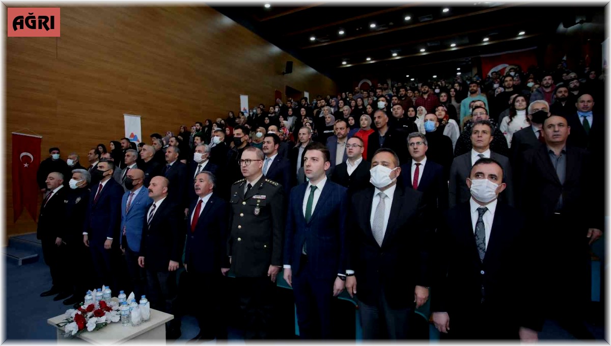 AİÇÜ'de "Yüreklerde Akif, Dillerde Hürriyet" paneli