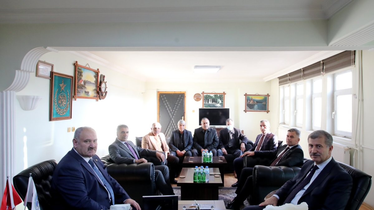 AİÇÜ Rektörü Gülçin, Yücekapı Belediye Başkanı Zeyrek’i ziyaret etti