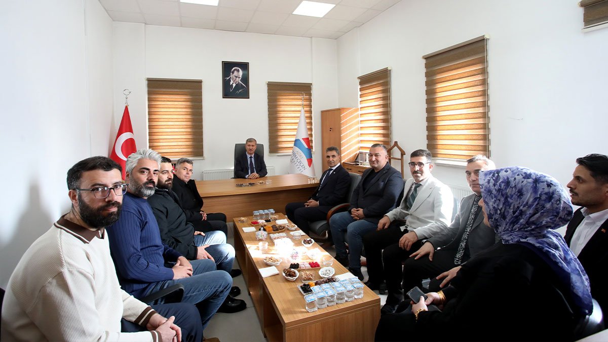 AİÇÜ Rektörü Gülçin’den Eleşkirt MYO Müdürü Kaya’ya Hayırlı Olsun Ziyareti