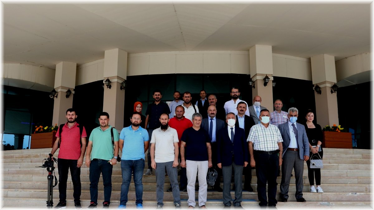 AİÇÜ Rektörü Karabulut, 2021-2022 dönemi planlarını ve yeni kontenjanları açıkladı