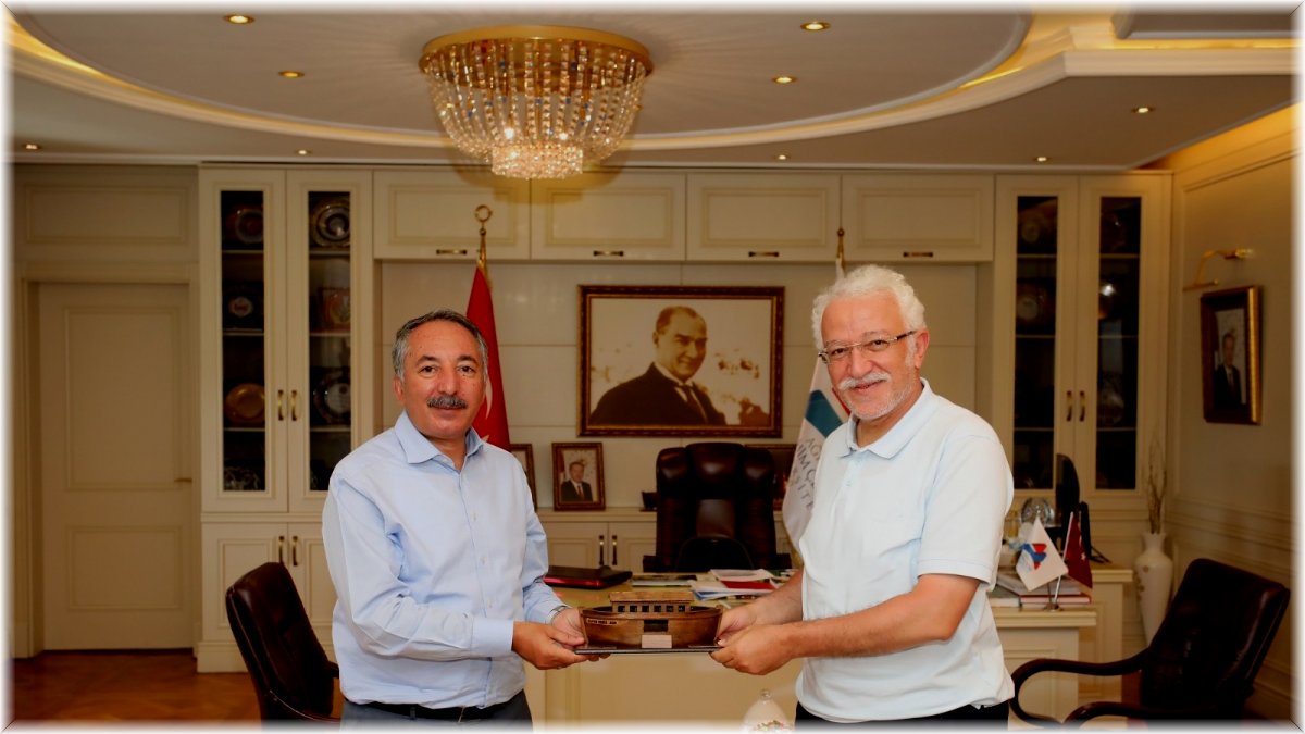 AİÇÜ Rektörü Karabulut, NEÜ Rektörü Zorlu'yu misafir etti