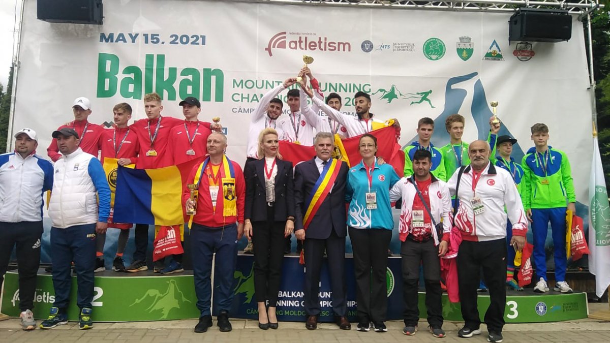 AİÇÜ Rektörü Prof. Dr. Karabulut, Balkan Şampiyonu Sporcuyu Kutladı