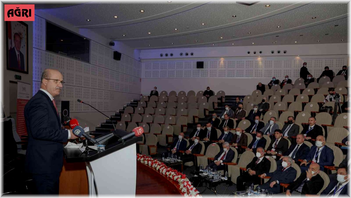 AİÇÜ Rektörü Prof. Dr. Karabulut, YÖK Başkanı Prof. Dr. Özvar başkanlığında yapılan ÜNİDAP toplantısına katıldı