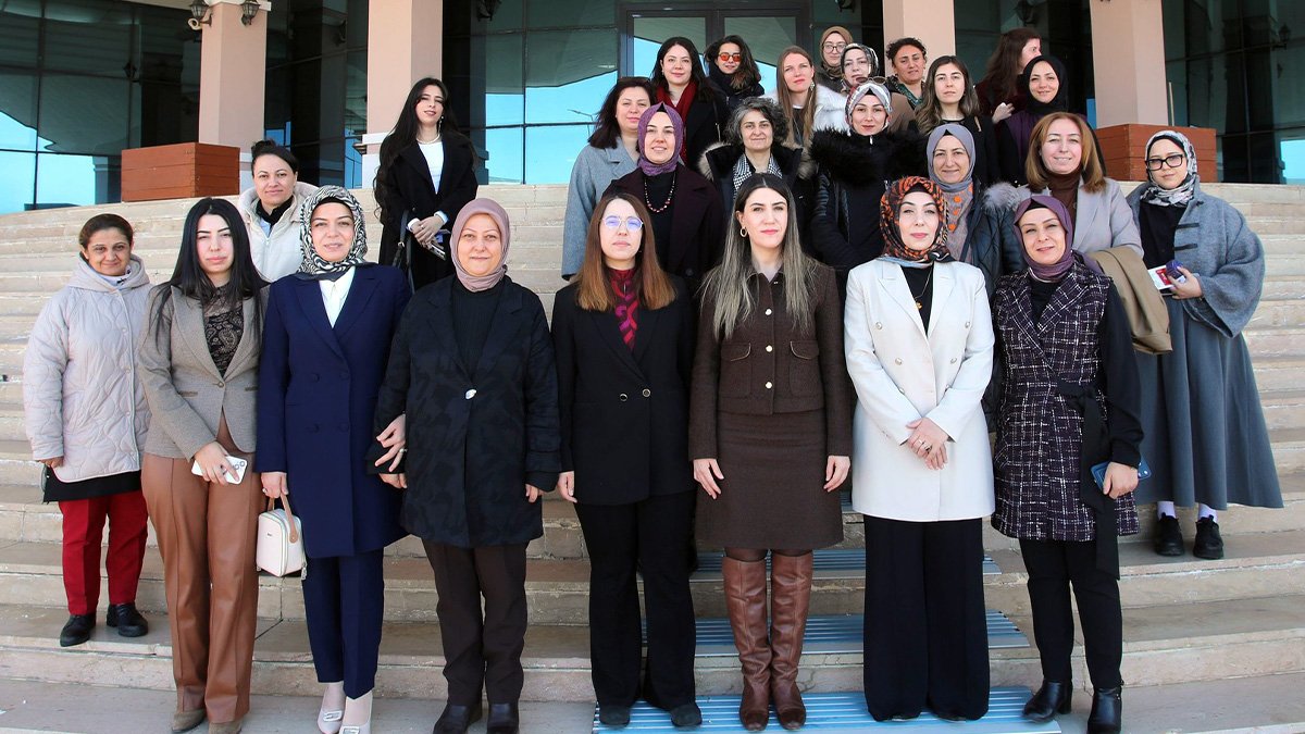 AİÇÜ’de “Ağrı’da Kadın Olmak” konulu söyleşi düzenlendi