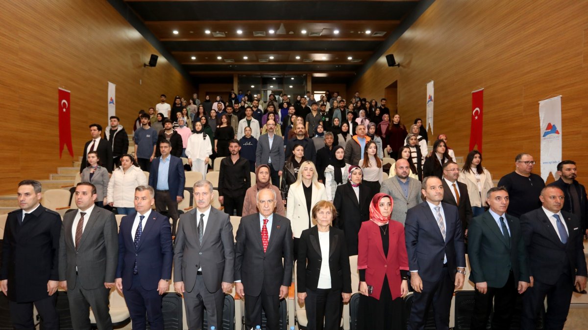 AİÇÜ’de hidrojen ekonomisinin iklim değişikliğiyle mücadeledeki rolü ele alındı