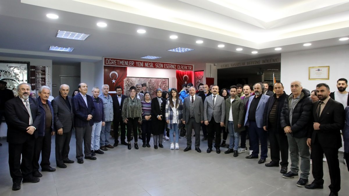 AİÇÜ’de Uluslararası Davetli Karma Sergi Açıldı