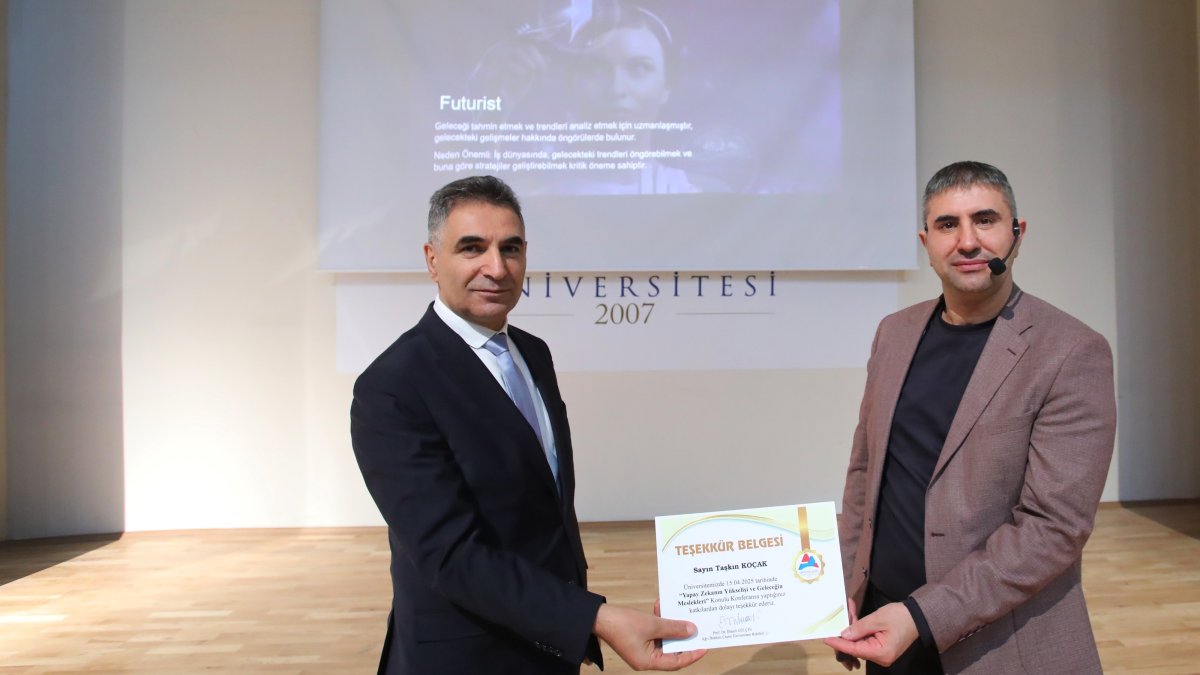 AİÇÜ’de Yapay Zeka ve Geleceğin Meslekleri Ele Alındı