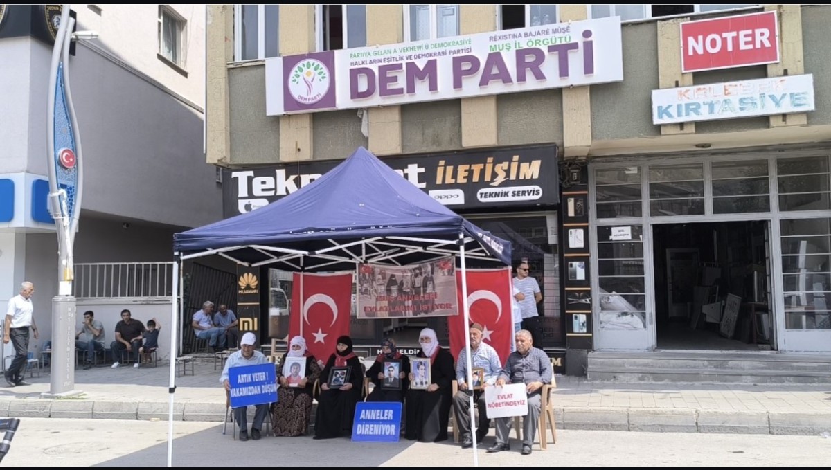 Ailelerden ortak mesaj: "Terör bitsin, evlatlarımız geri dönsün"