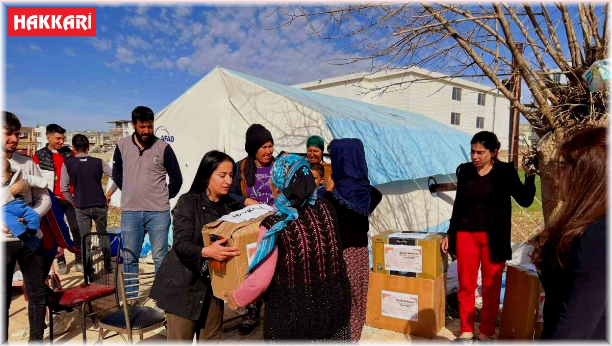AK Kadınlar deprem bölgesine 133 koli mutfak seti gönderdi