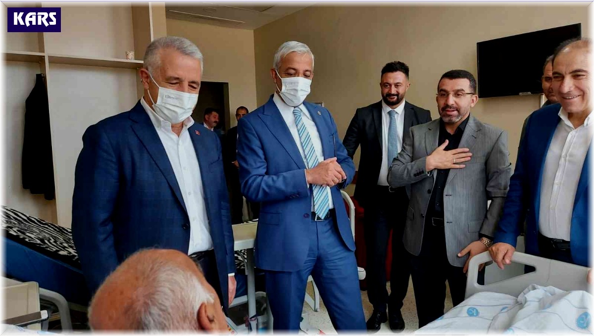 AK Kars Milletvekilleri hastaneyi ziyaret etti