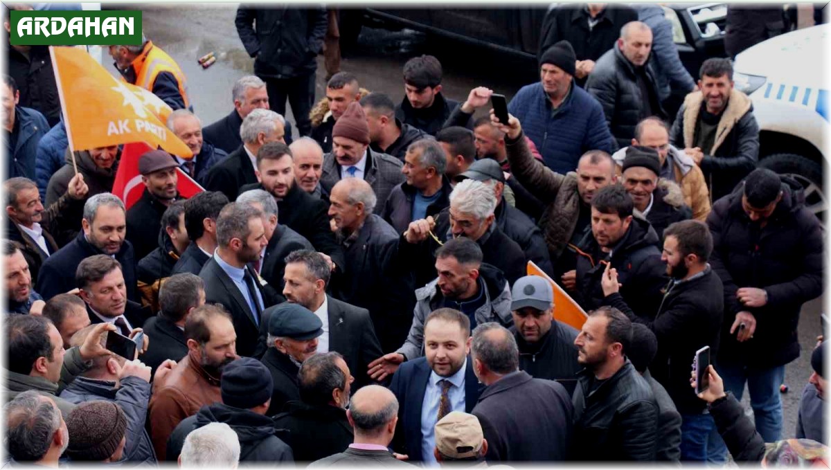 AK Parti adayları Ardahan'da coşkuyla karşılandı