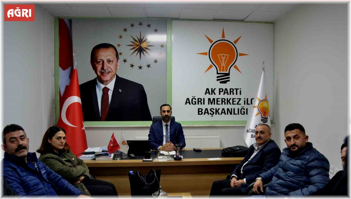 AK Parti, Ağrı'da "Çaya Bekleriz" diyerek vatandaşlarla buluşuyor