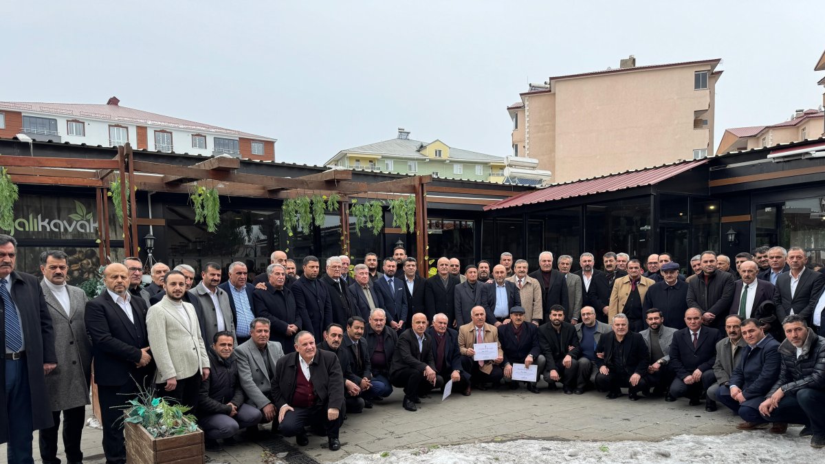 AK Parti Ağrı'da geçmiş dönem yöneticilerine vefa: Yıldız'dan birlik mesajı